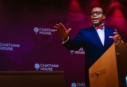 COMMUNIQUE DE PRESSE  « Compte tenu de ses perspectives économiques, l’Afrique sera le continent pivot du monde » – Akinwumi Adesina, président du Groupe de la Banque africaine de développement