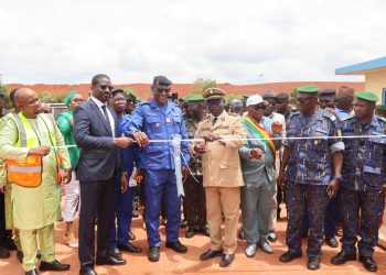 Boké-Douanes: Mise en service d’un scanner mobile au Poste frontalière Maritime de Dapilon