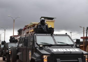 Guinée : Démonstration de Force sous la Direction duContrôleur Général de la Police, Directeur Général de la Police Nationale, Djénaba Sory Camara, avec les Nouveaux Équipements de Sécurité
