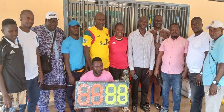 Boké – Football : Vers la modernisation du système d’arbitrage, les arbitres s’offrent des équipements