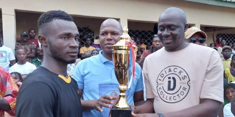 Boffa – football de proximité : Amadou Camara grandiosement célébré à Araponka