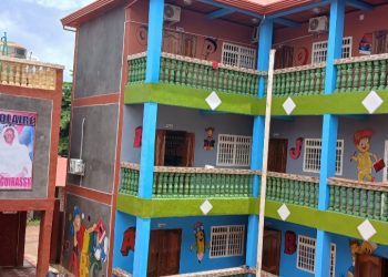 Boké – Éducation : Le Groupe Scolaire Hadja Diakhoumba Guirassy ouvre ses portes à Yomboya avec pour mission de fournir un enseignement de qualité
