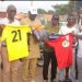 Boké – Football : Remise des équipements aux équipes qui participent au tournoi du consortium