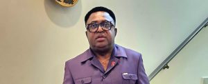 Cameroun : Dr David Makongo dénonce un « système verrouillé » et soutient la décision d’Issa Tchiroma de ne pas saisir la Cour constitutionnelle