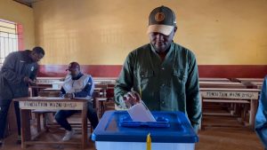 Présidentielle 2025 : Abdoulaye Keita accomplit son devoir civique à Boké