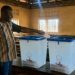 Double scrutin 2026 : le candidat Bassekou Amirou Dramé accomplit son devoir civique à Boké